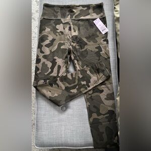 Wild Fable Women's Camouflage Leggings